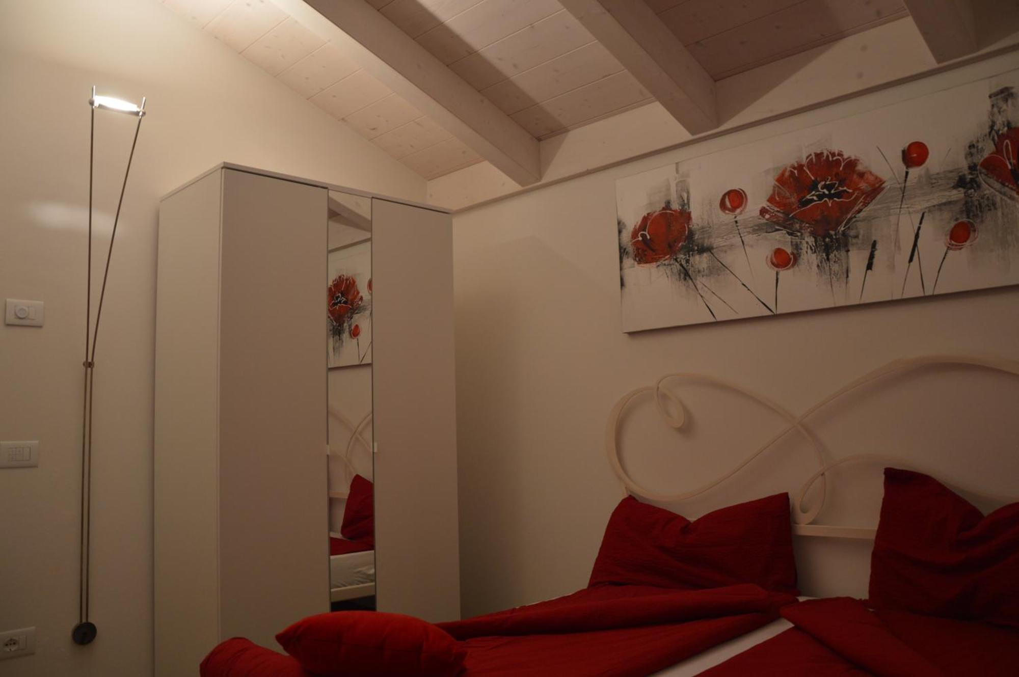 Ivana Suite Levico Terme Exterior photo